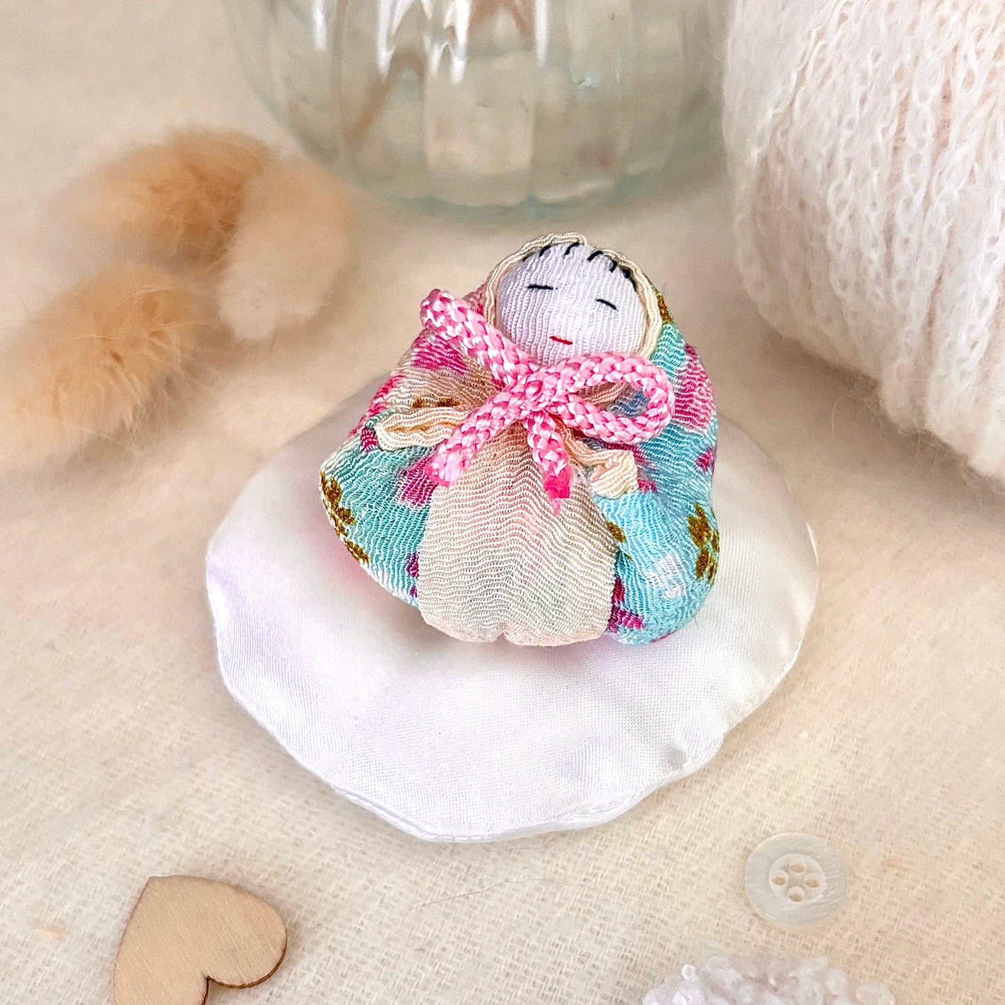 Bébé emmailloté "Aiko"
