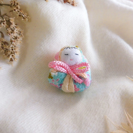 Bébé emmailloté "Aiko"